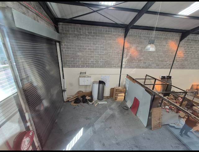 402M² WAREHOUSE TO LET IN MAITLAND